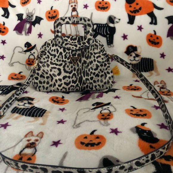 Guess Crossbody - Picture 1 of 12